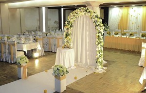 Wedding-Decoration-Backdrop-Ceiling-Draping